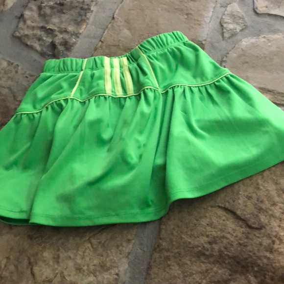 Girls adidas skirt - Picture 2 of 4